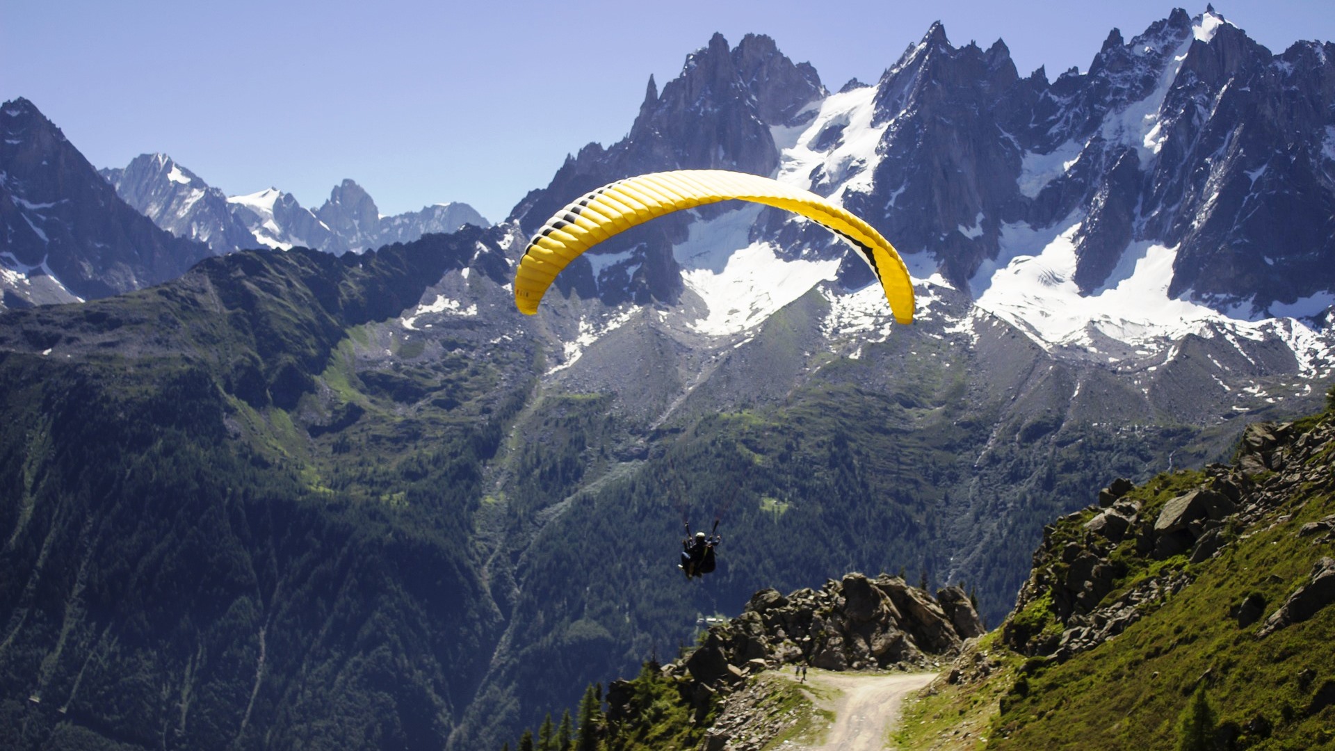 Paragliding in Himachal